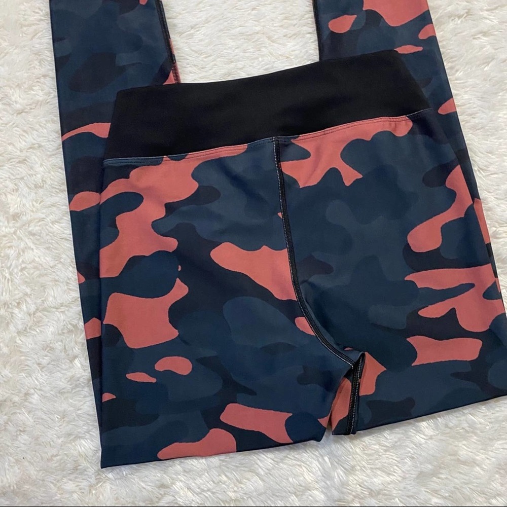 Superstacy Camo Leggings - Picture 6 of 7